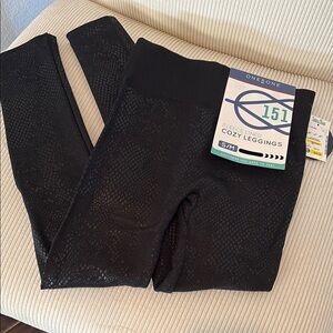 One 5 One Fleece Lined Leggings NWT Size S/M